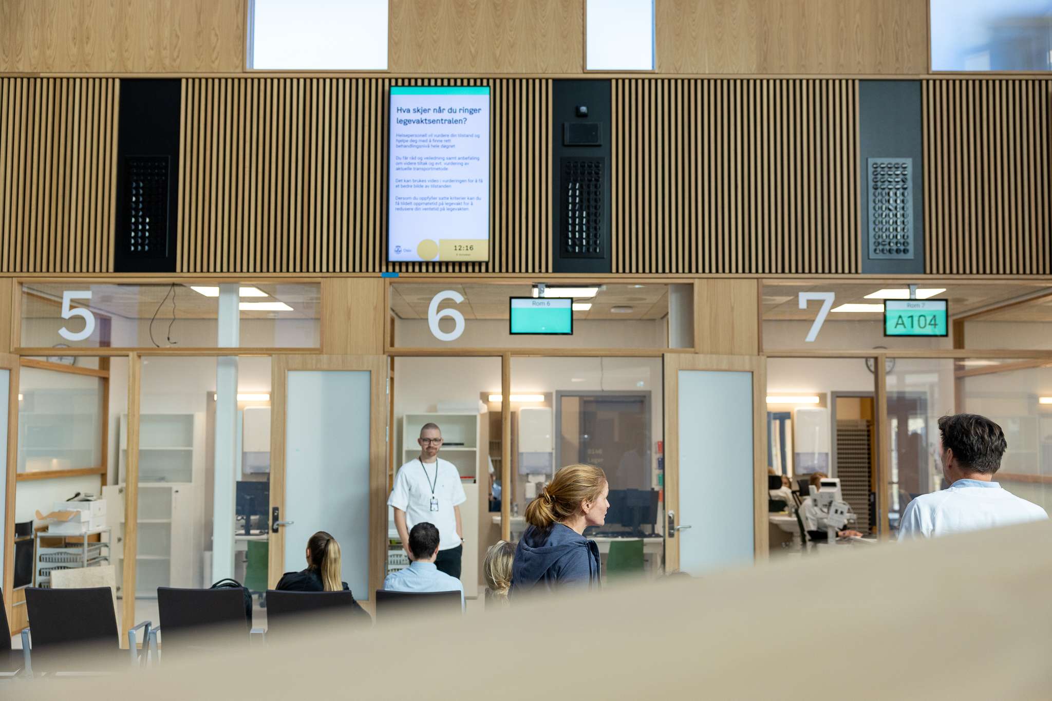 Mottakelsen i den nye legevakten på Aker